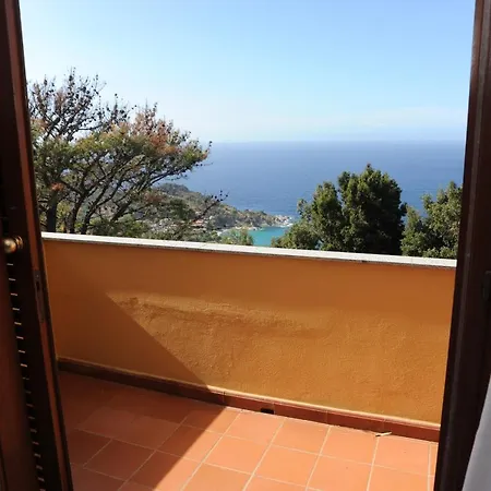 Il Castagno Aparthotel Marciana (Isola d'Elba)