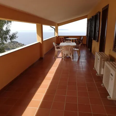 Il Castagno 3* Marciana (Isola d'Elba)