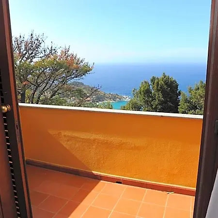 Il Castagno Aparthotel 3*