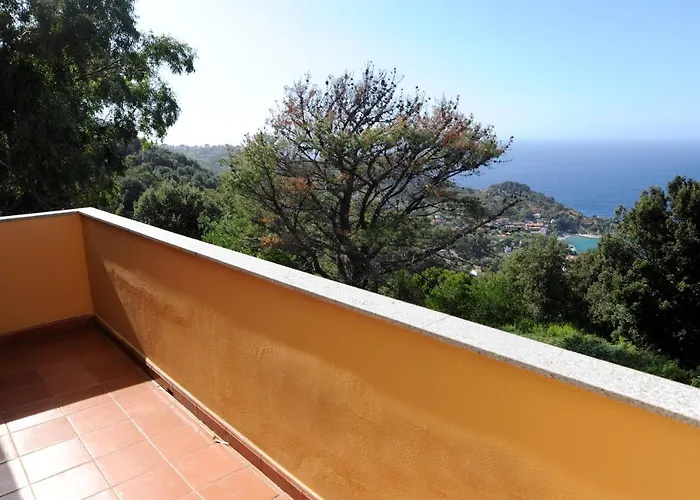 Il Castagno Aparthotel Marciana (Isola d'Elba)