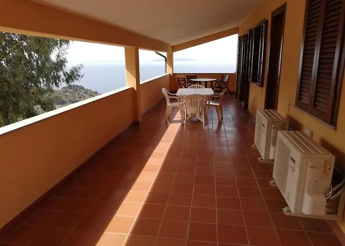 Il Castagno 3* Marciana (Isola d'Elba)